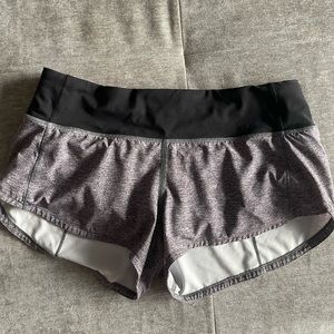 Lululemon shorts size 4